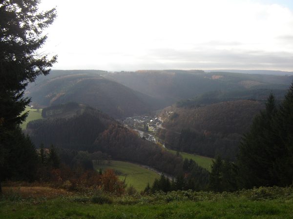 Vue sur la vallée de l'Ourthe.
